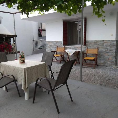 Anastasia' S Guest House Neos Marmaras Exterior foto