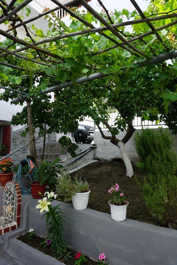 Anastasia' S Guest House Neos Marmaras Exterior foto